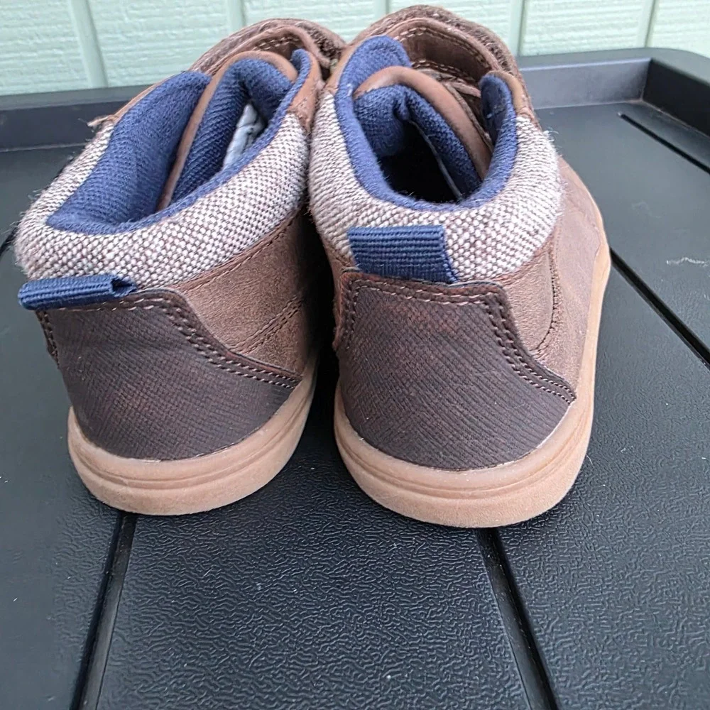 Cat & Jack Kids Brown Faux Leather Mid Top Hook and Loop Sneakers 10